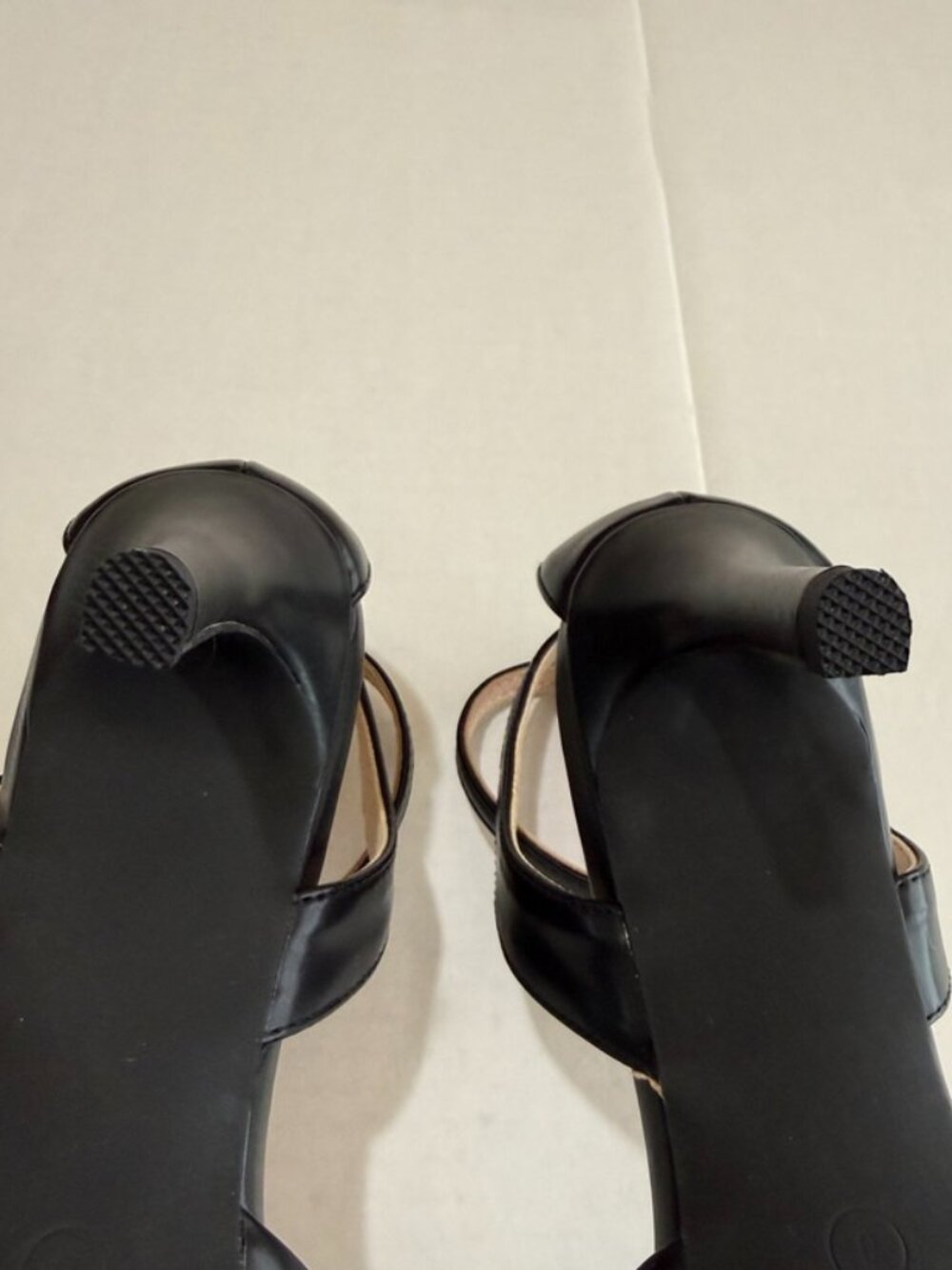Ribongz Black Heels size 8 - Picture 8 of 8